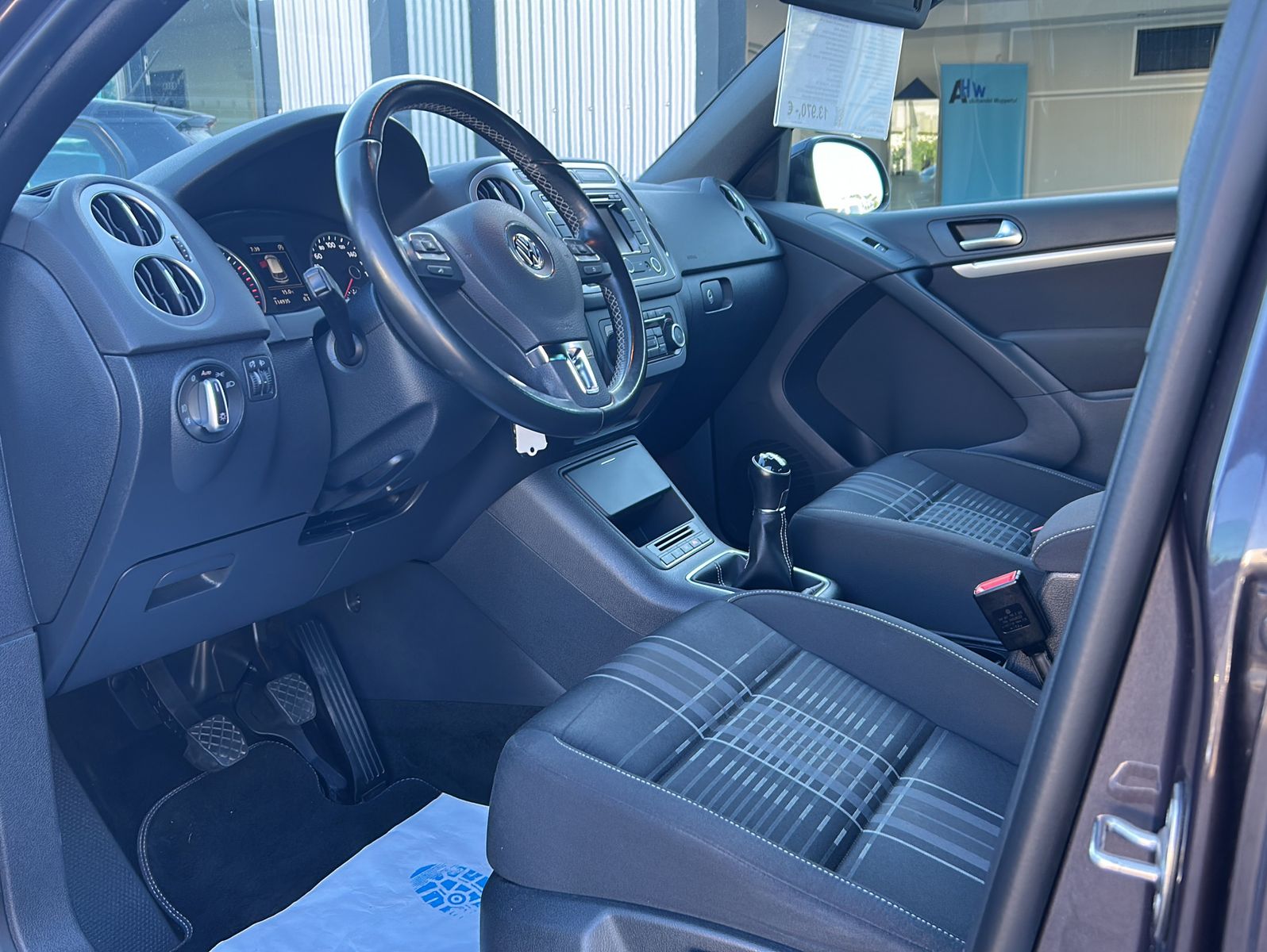 Fahrzeugabbildung Volkswagen Tiguan Lounge Sport & Style