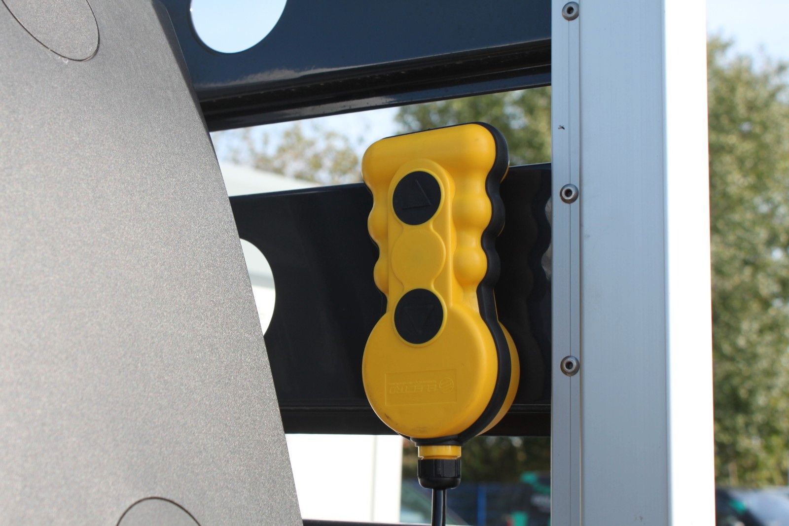Fahrzeugabbildung Iveco eMoovy 35F16E Kipper