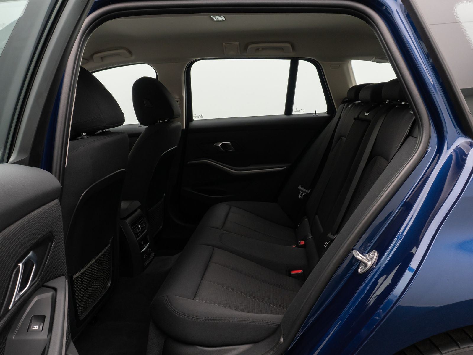 Fahrzeugabbildung BMW 320d GeschwindigReg HiFi Kamera LED CockpitPlus