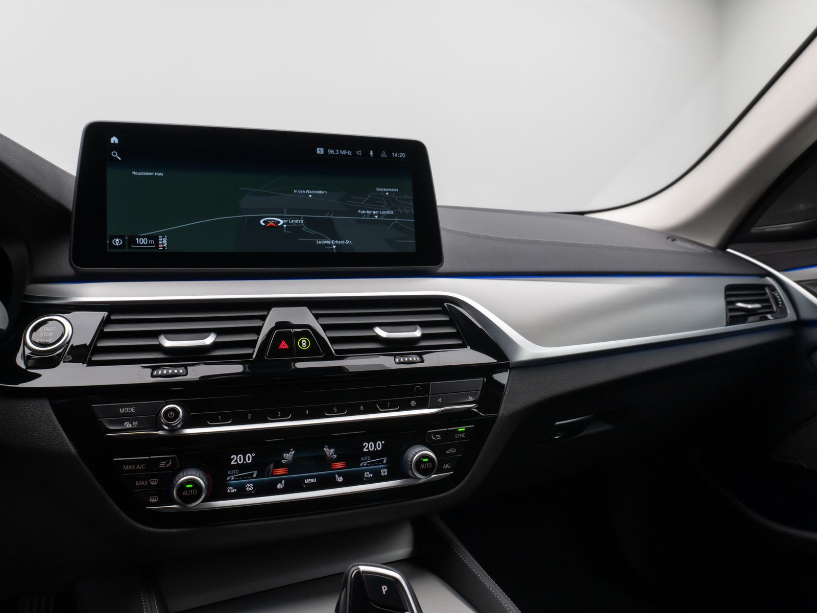 Fahrzeugabbildung BMW 530d xD Luxury Line Kamera HUD DAB H/K Laser AHK