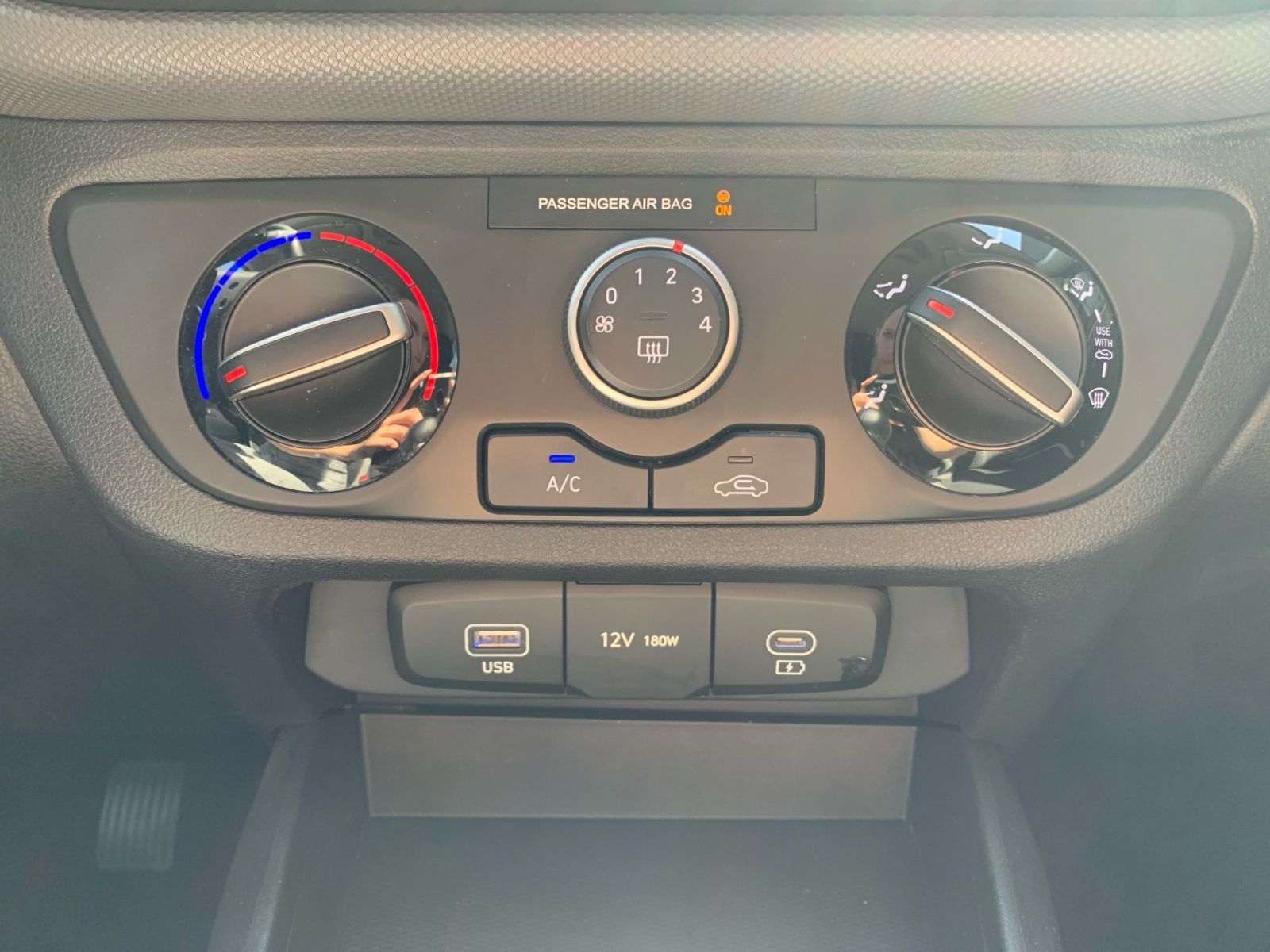 Fahrzeugabbildung Hyundai i10 1.2 Trend Navi Sitzheizung