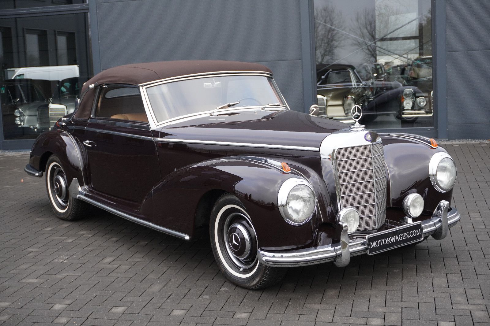 Fahrzeugabbildung Mercedes-Benz 300 S Cabriolet W 188