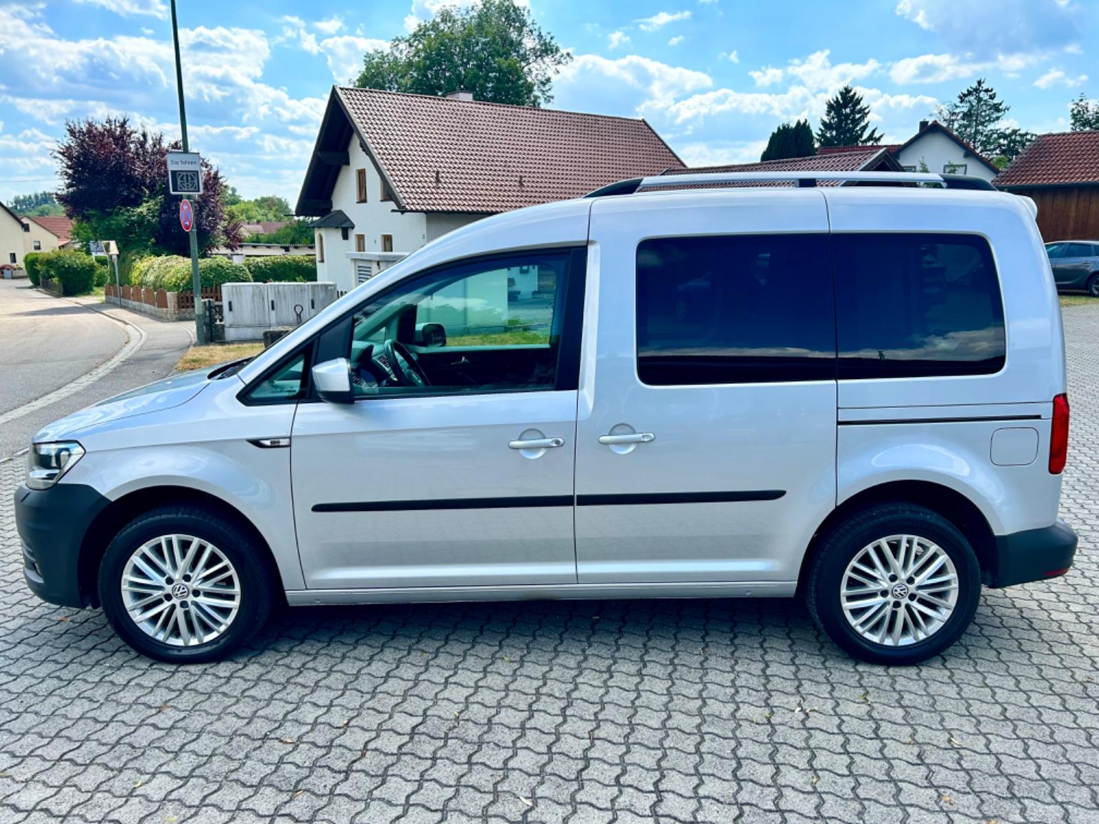 Volkswagen Caddy PKW Trendline BMT