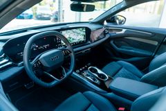 AUDI A6 Avant quattro/ TECH PRO/ S-LINE/ 21"/ LUFT.