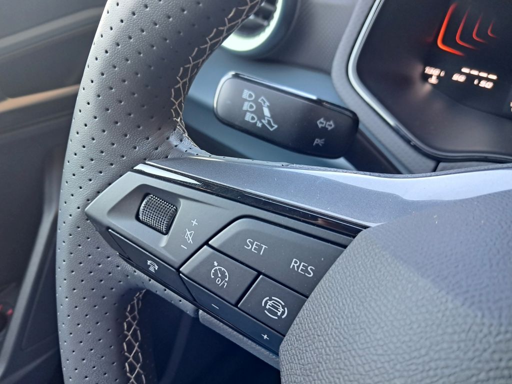 SEAT Arona 1.0 TSI Style DSG AHK Kamera LED - Bild 16