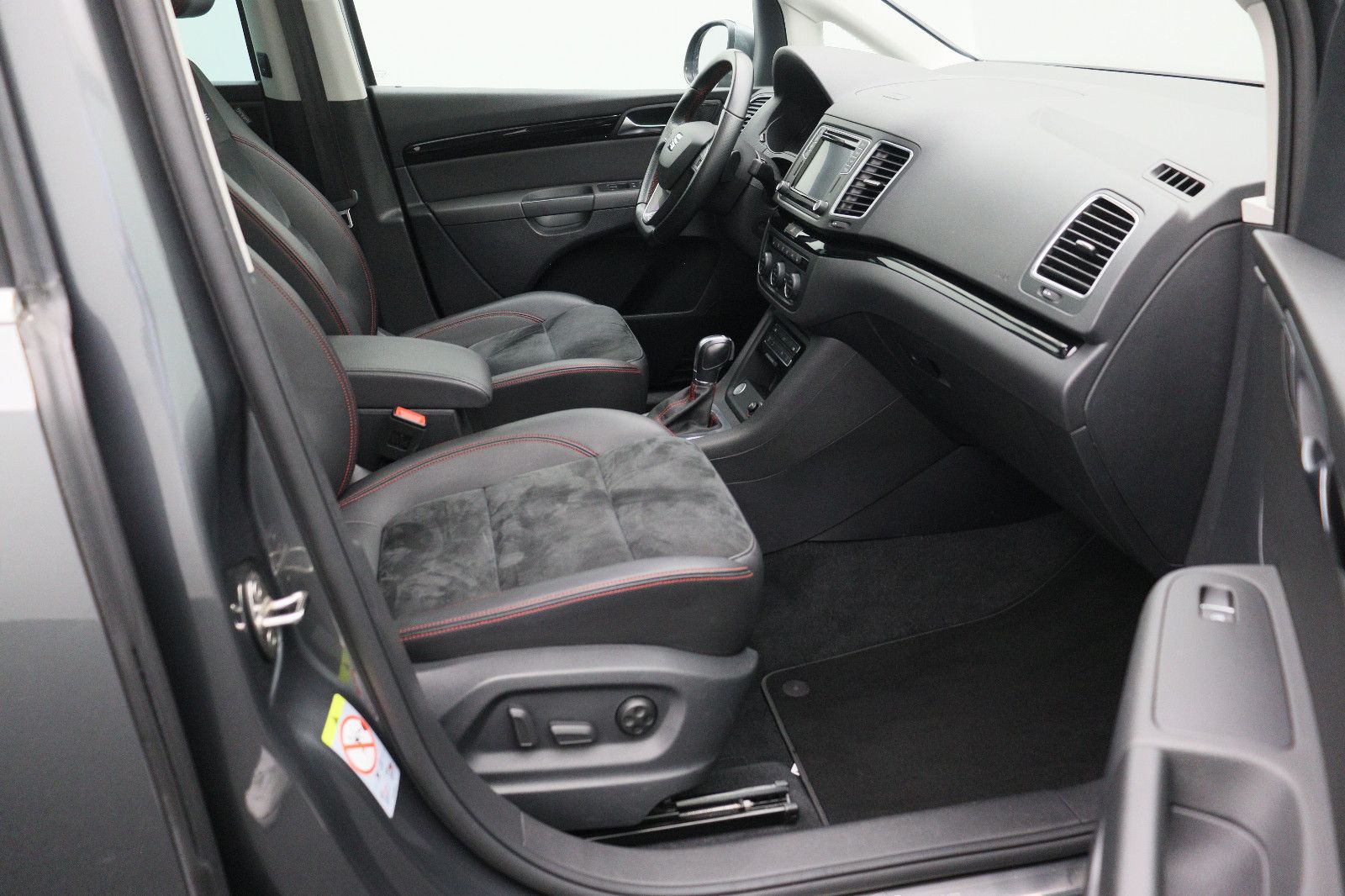 Fahrzeugabbildung SEAT Alhambra 2.0 FR-Line  Xcellence DSG 7 SITZE NAVI