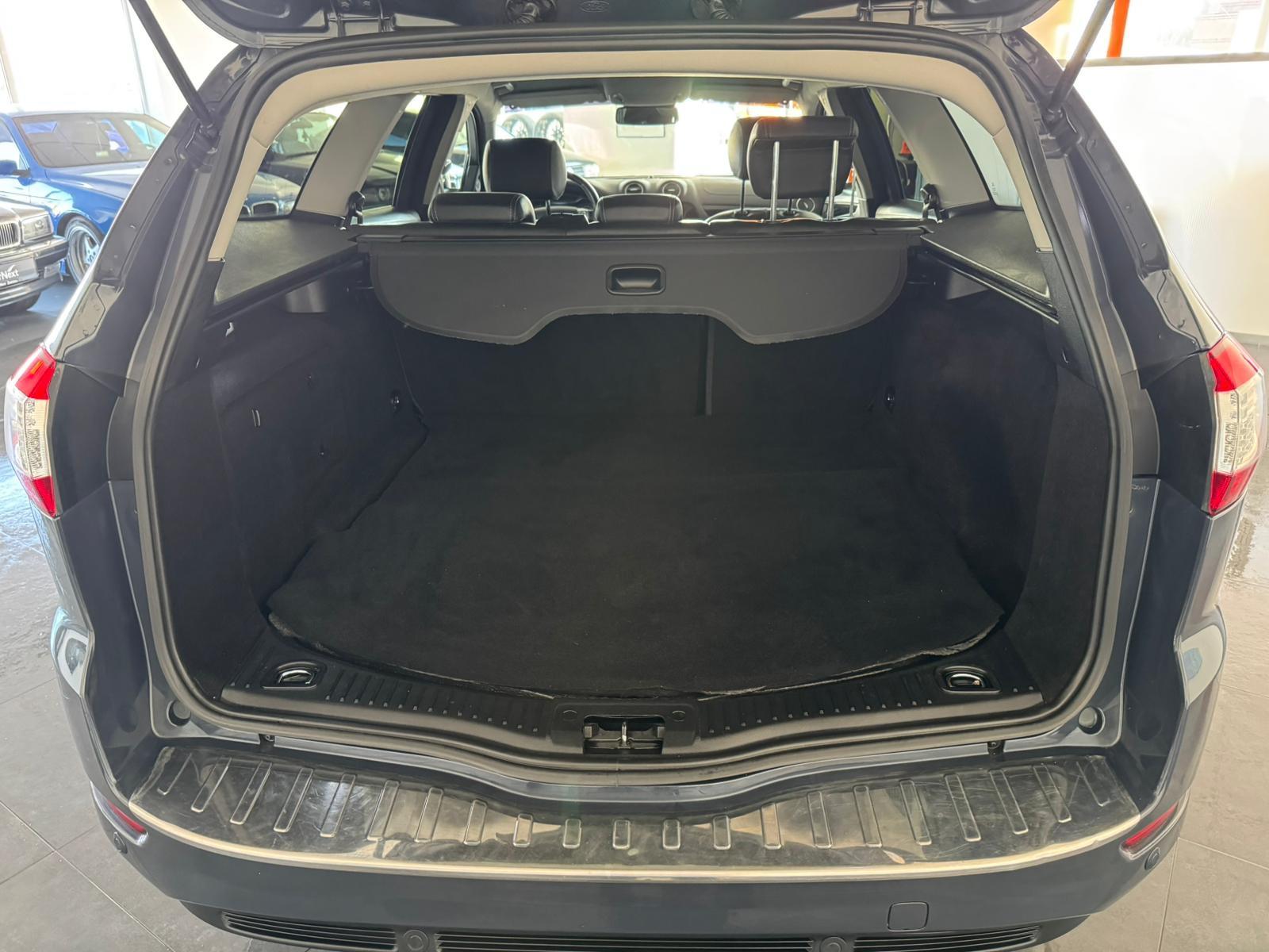 Ford Mondeo 2014 — photo 16