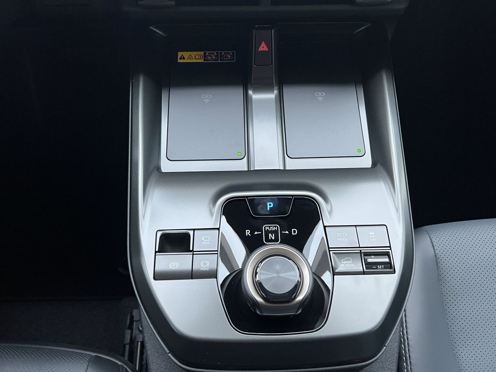 Fahrzeugabbildung Toyota bZ4X AWD Lounge 360,KlimaA,LED,Navi,SHZ,SoundSys