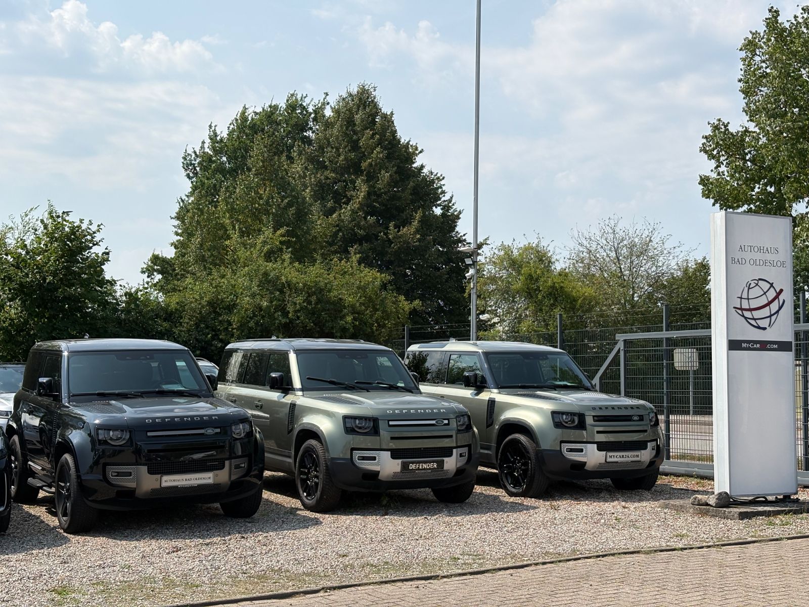 Land Rover Defender 3.0 D250 90 SE Black Pck Winter Pck foto 1