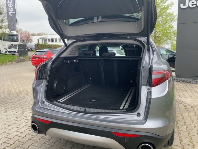 Stelvio 2.0 Turbo 16V First Edition Q4