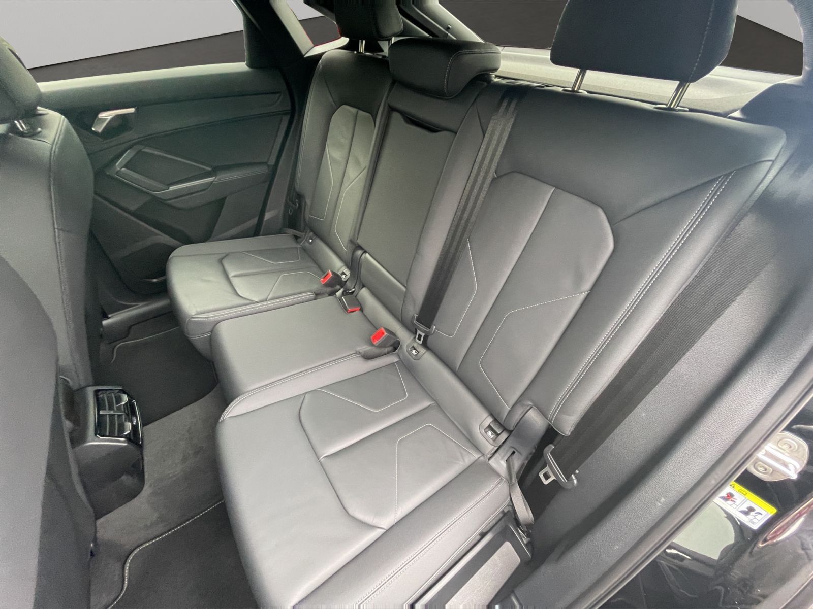 Audi Q3 SB 40 TFSI qu. S line LED AHK PDC+ StandHZG foto 17