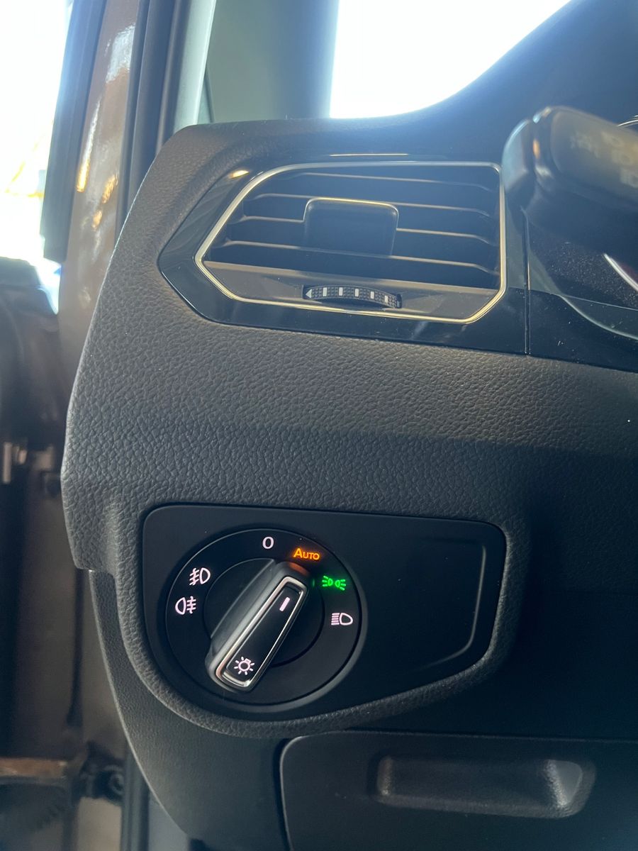 Fahrzeugabbildung Volkswagen Golf Sportsvan 1.4 TSI DSG Highline