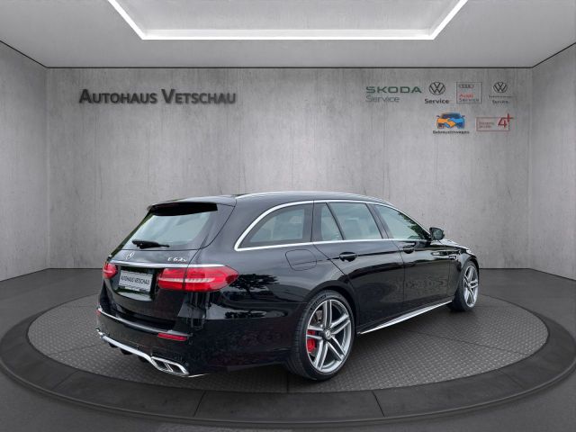 E Klasse E 63 S AMG 4Matic Bluetooth Navi LED