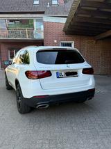 Mercedes-Benz GLC 300 e 4MATIC Autom. Panorama, Dach und Voll - mit Hybrid-Antrieb: Weiß, Sitzbelüftung, Geländewagen