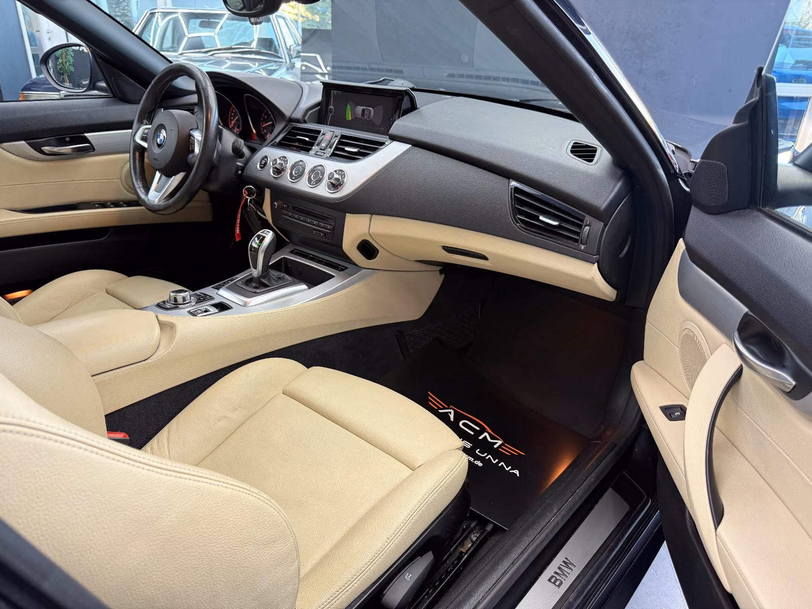 BMW Z4 sDrive35i 306 ch – Roadster – Boîte automatique – Cuir – Navigation