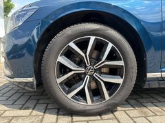 Fahrzeugabbildung Volkswagen Passat Variant 1.5 TSI DSG Elegance AHK MATRIX L