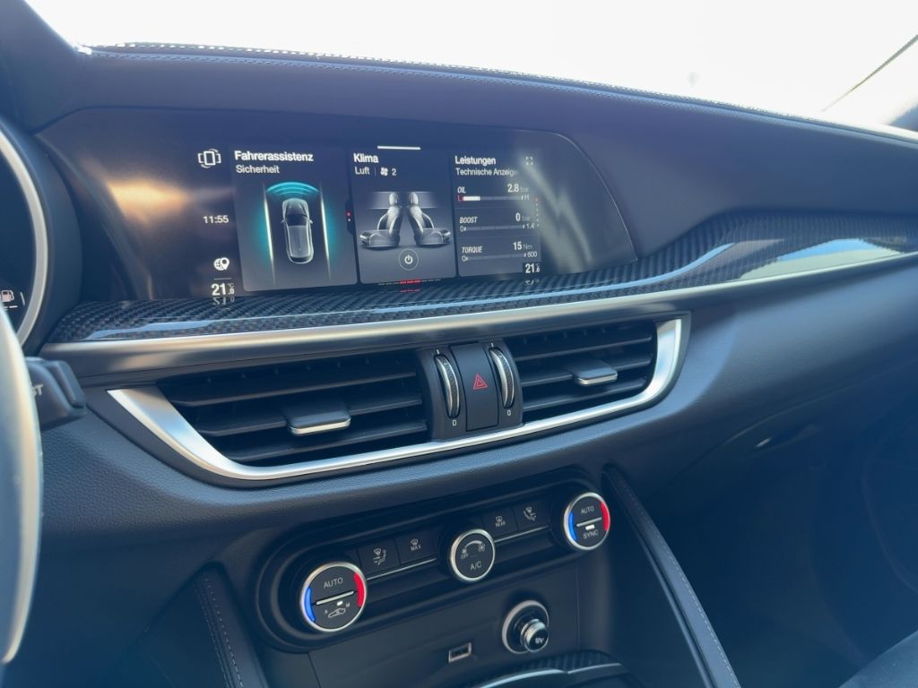 Fahrzeugabbildung Alfa Romeo Stelvio Quadrifoglio