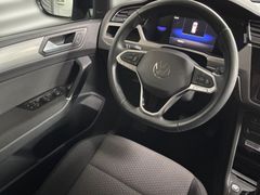 Fahrzeugabbildung Volkswagen Touran 1.5 TSI Comfortline --AHK/ RearView/ LED