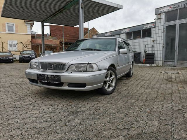 Volvo V70 2.5 T