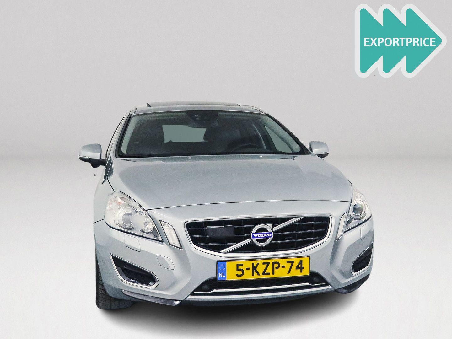 Volvo V60 2013 — photo 9