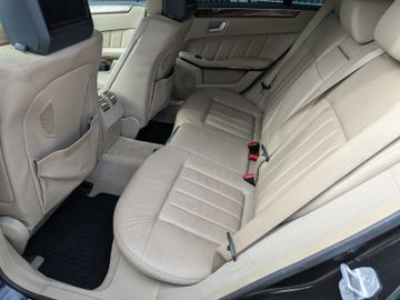 Mercedes E 350 - 9