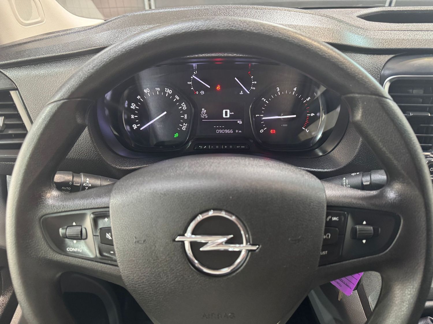 Fahrzeugabbildung Opel Vivaro 2.0 D Edition L3 #Sortimo#Kamera#Carplay#