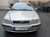 Volvo V40 1.6 - Kombi, Bj. 2002, Benziner - Volvo V40 mit Schiebedach