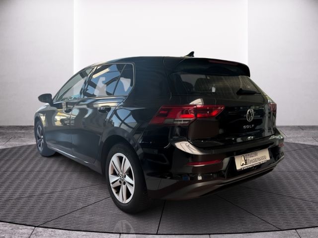 Fahrzeugabbildung Volkswagen Golf VIII 2.0 TDI DSG LIFE NAVI ACC GJR LED