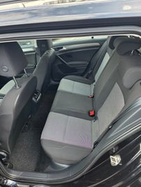 Volkswagen Golf - 12