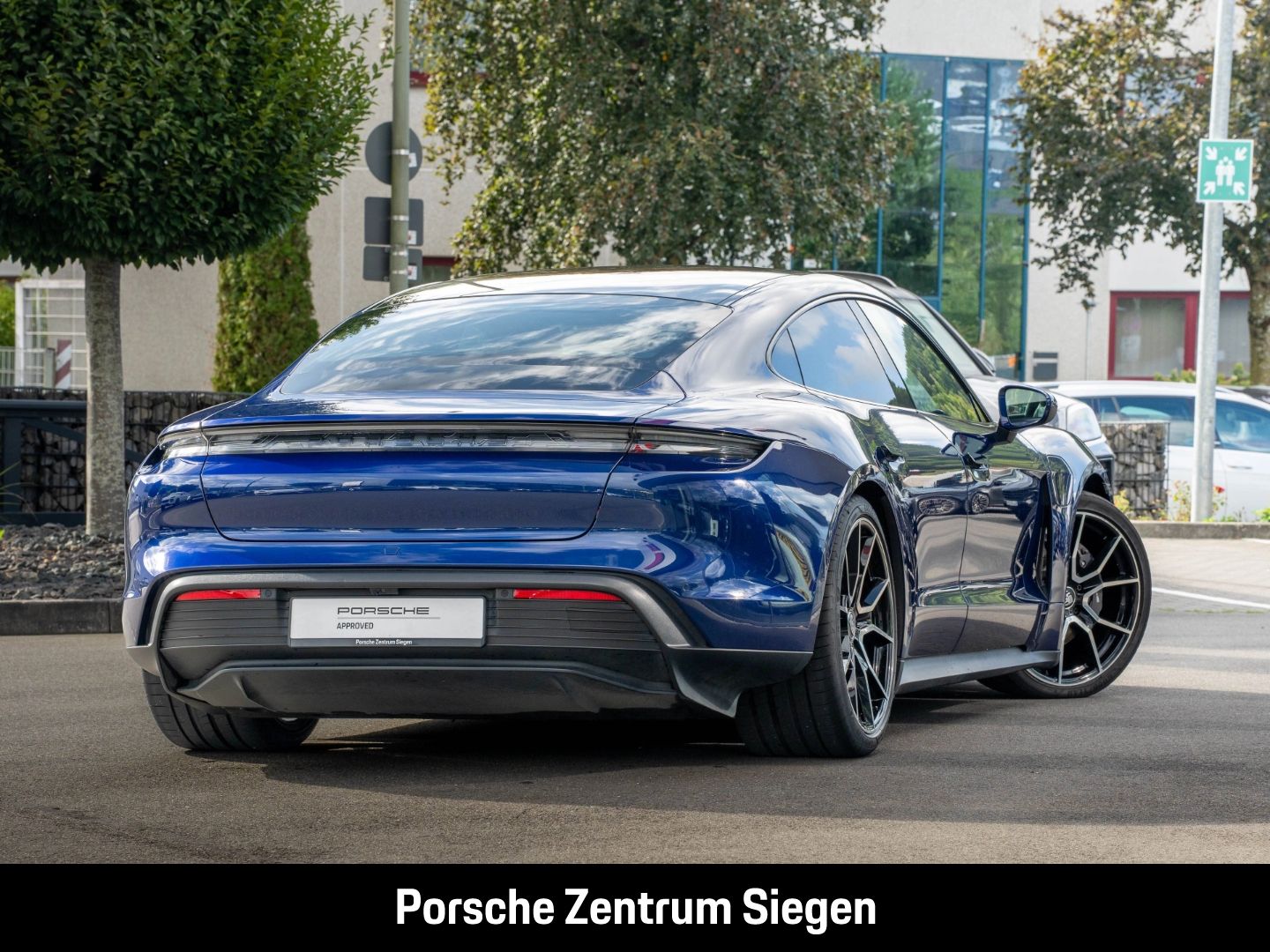 Porsche Taycan Performance Plus Chrono Pano Luft BOSE Ka foto 8