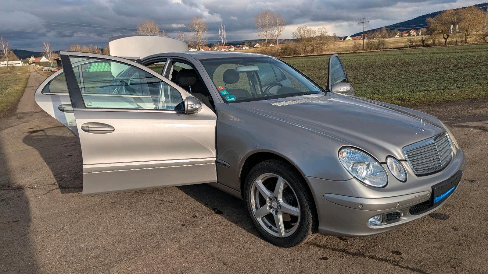 Mercedes-Benz E 320