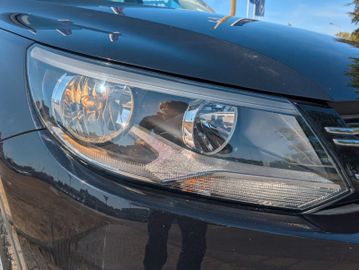 Volkswagen Tiguan - 12