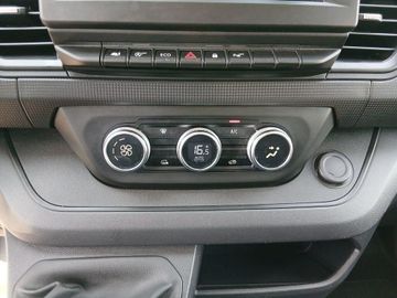 Renault Trafic - 11