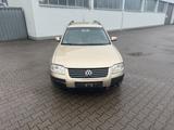 Volkswagen Passat 2.0 Comfortline/Klima/AHK/Tüv aneu - Volkswagen aus 2002: Kombi