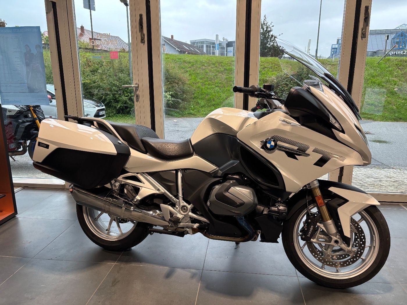Fahrzeugabbildung BMW R 1250 RT 2 Pakete ACC