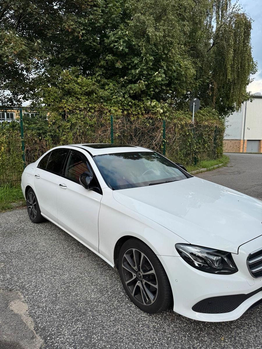 Mercedes-Benz E 220