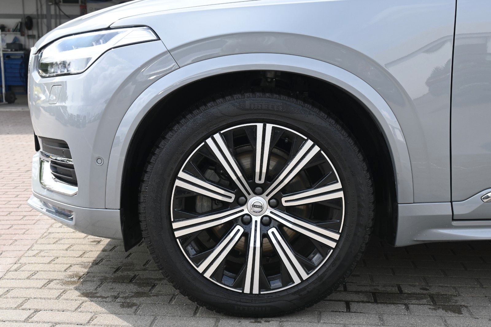 Fahrzeugabbildung Volvo XC90 B5 D AWD Ultimate Bright*STHZ*LUFT*360°*AHK