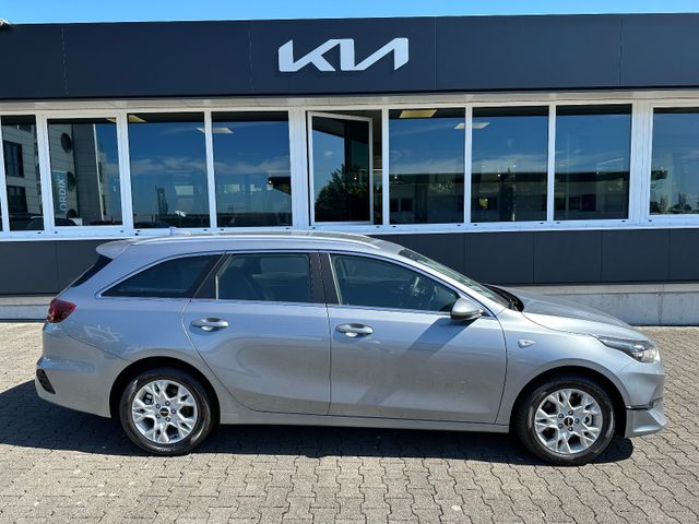 Kia Ceed Sportswagon 1.5T 140PS DCT7 VISION KOMF+