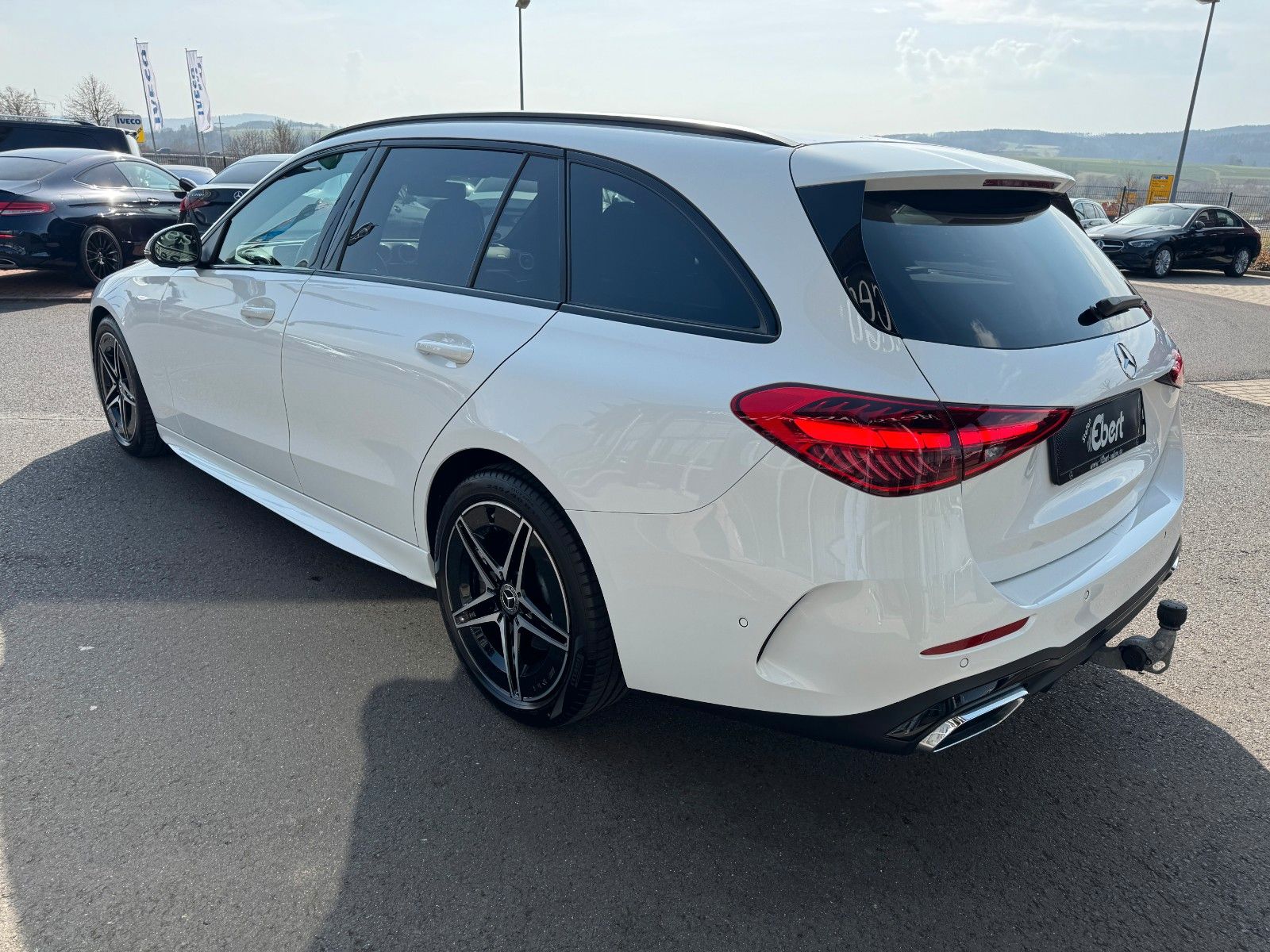 Fahrzeugabbildung Mercedes-Benz C 300 d T AMG NIGHT+AHK+MEMORY+TOTW+AMBIENTE