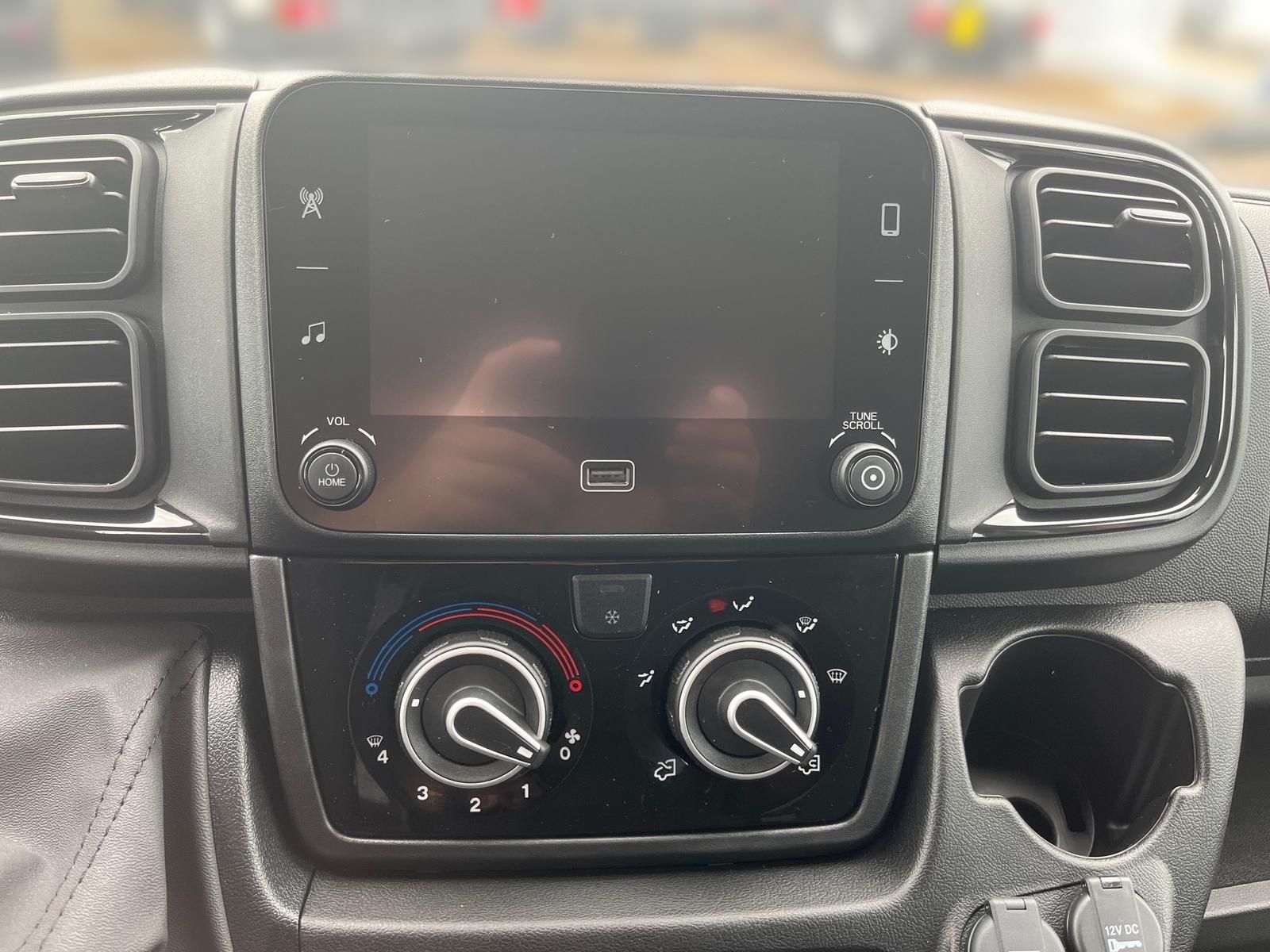 Fahrzeugabbildung Fiat Ducato Maxi L3 Doka Pritschenwagen 140 MT6