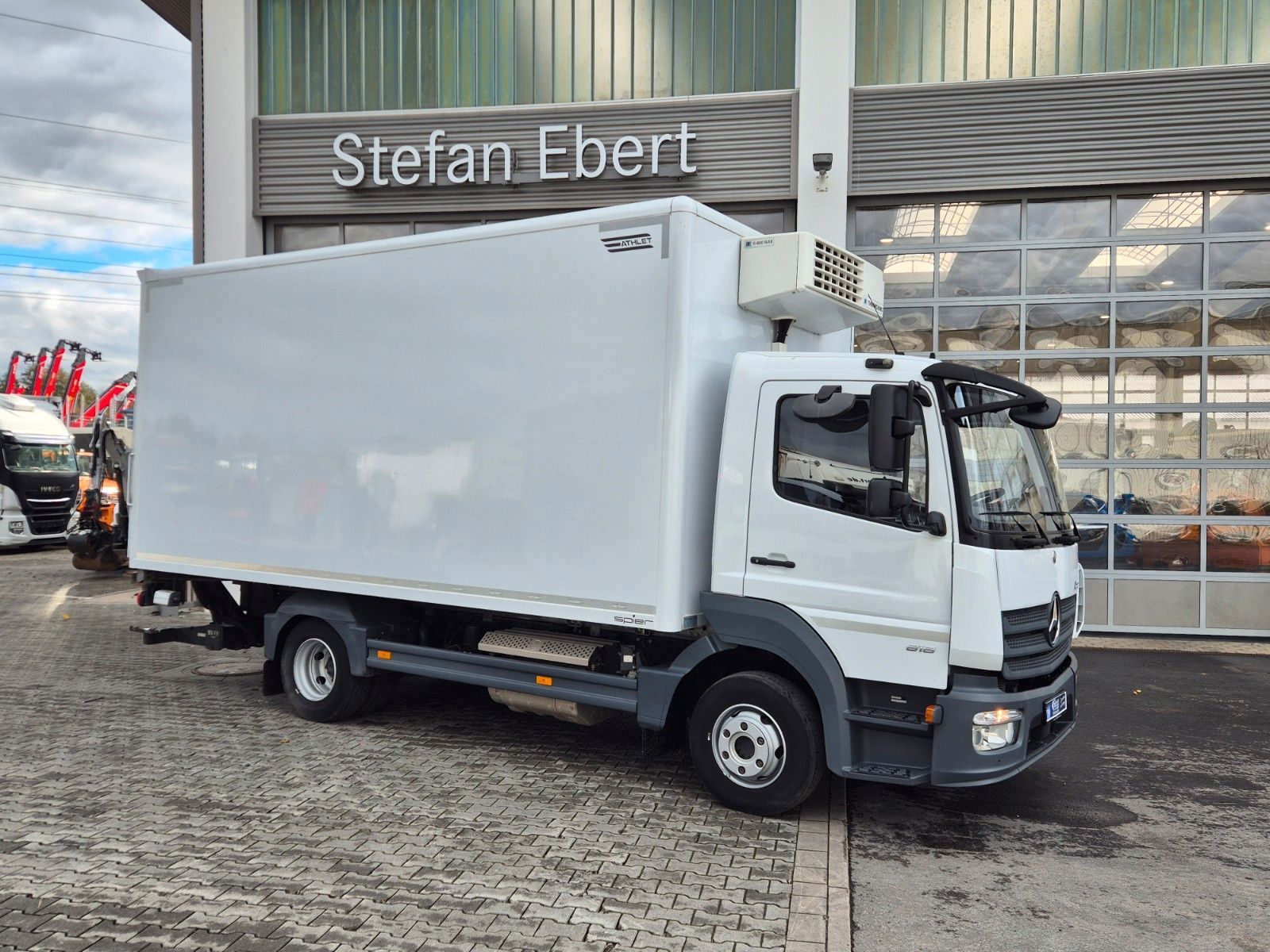 Fahrzeugabbildung Mercedes-Benz Atego 818 L 4x2 LBW ThermoKing V-600