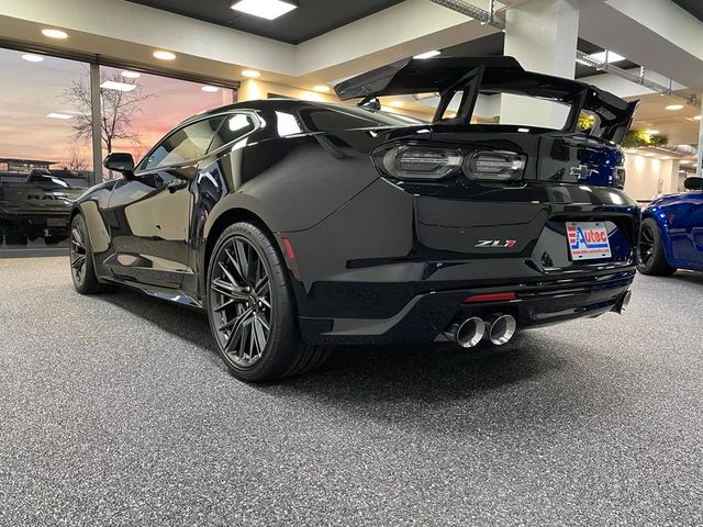 Fahrzeugabbildung Chevrolet CAMARO ZL1-1SE  6.2 V8 KOMPRESSOR CARBON SOFORT!