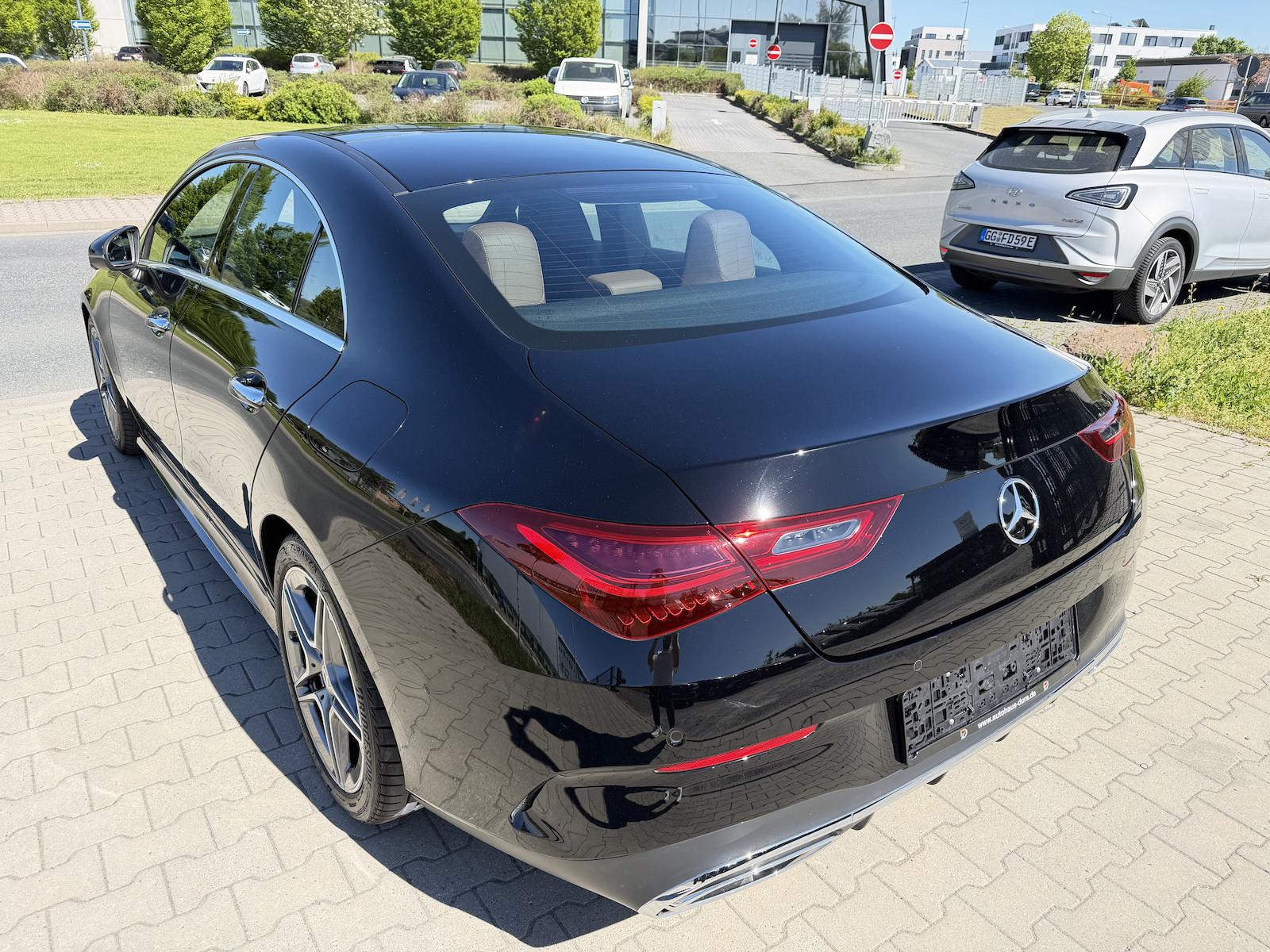 Mercedes-Benz CLA 180 AMG Line Aut. Navi+Leder+Led+Panorama