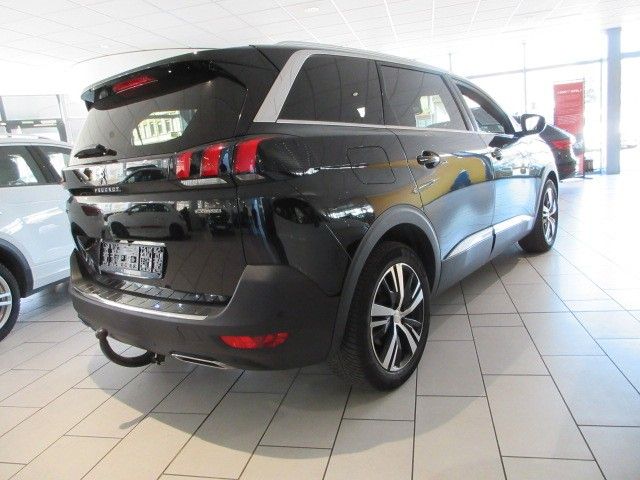 Fahrzeugabbildung Peugeot 5008 GT-LINE 1.2T LED/NAV/SHZ/PDC/360°/LEDER/AHK
