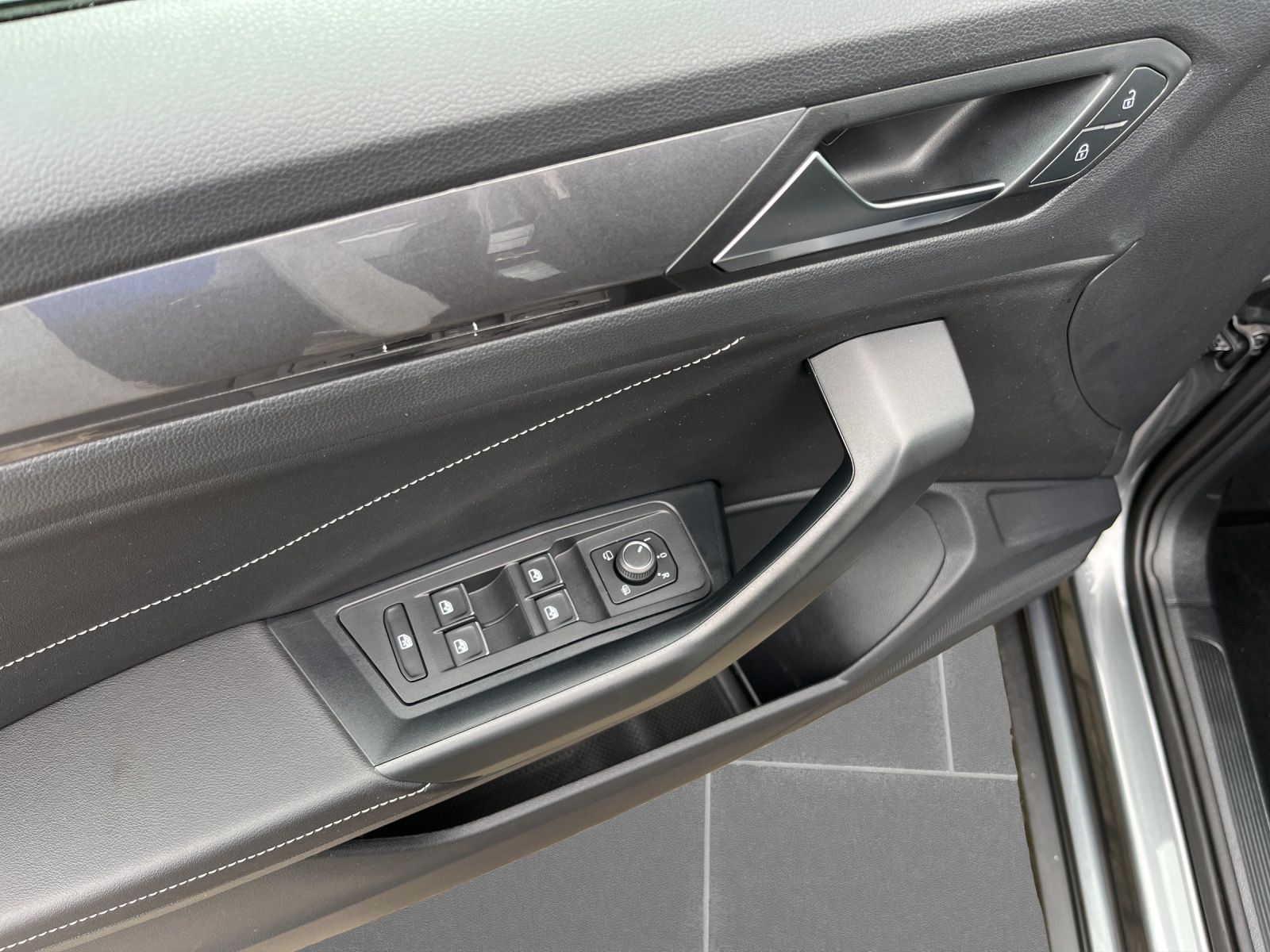 Volkswagen T-Roc - Bild 14