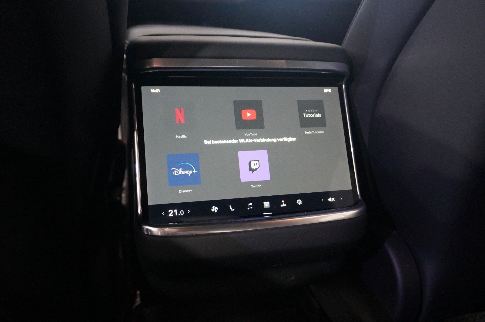 Fahrzeugabbildung Tesla Model S DUAL-MOTOR LONGRANGE NAVI/AMD/YOKE/LEDER