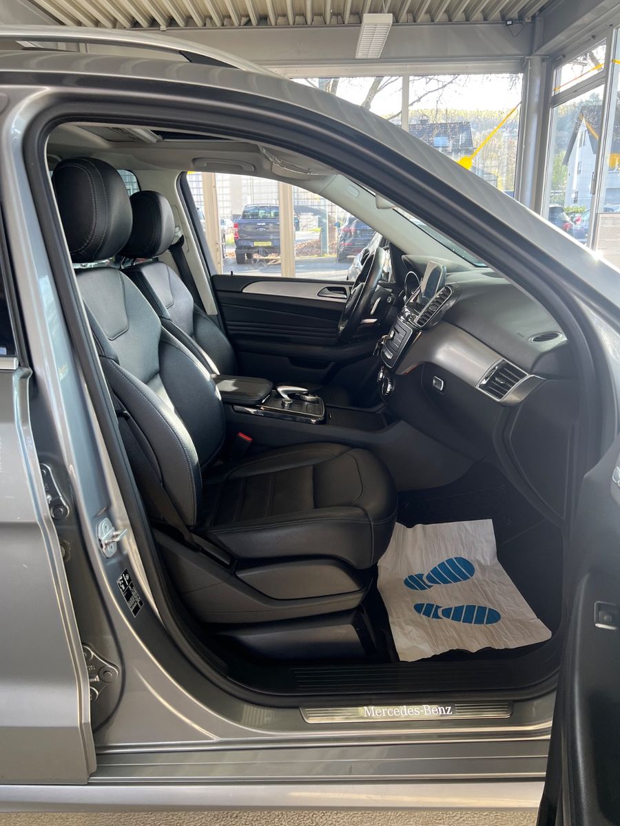 Fahrzeugabbildung Mercedes-Benz GLE 350 d 4Matic AMG LINE *SCHIEBEDACH*ANHK*