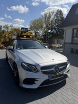 Mercedes-Benz E 220 d Autom. - AMG/HUD/PANO/COMMAND - Mercedes-Benz E 220 mit Diesel-Antrieb: Sportwagen, Automatik