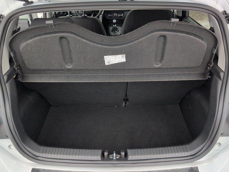 Fahrzeugabbildung Hyundai i10 1.0 EDITION30+ 1HD 2J-GARANTIE 16ALU+NAV+PDC