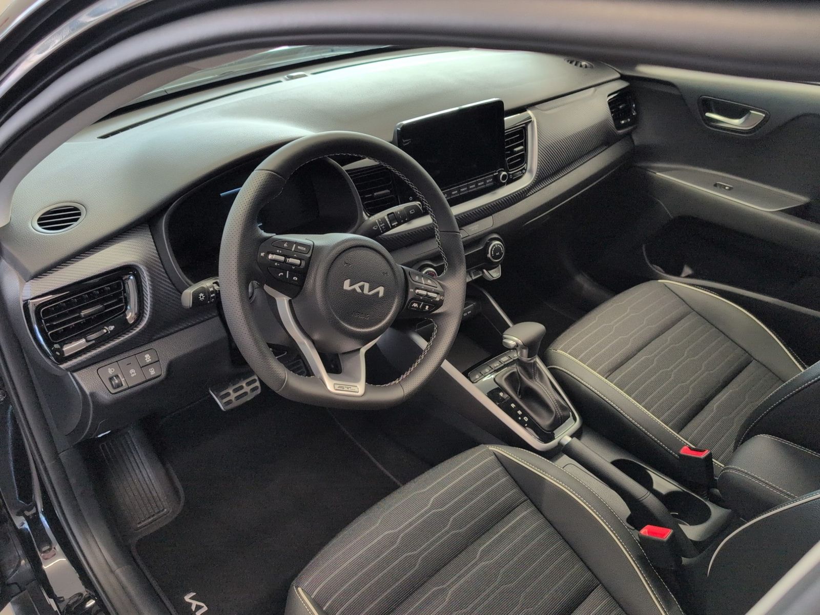 KIA Stonic  1.0 T-GDI 100 48V DCT GT-Line Technologie – Bild 37